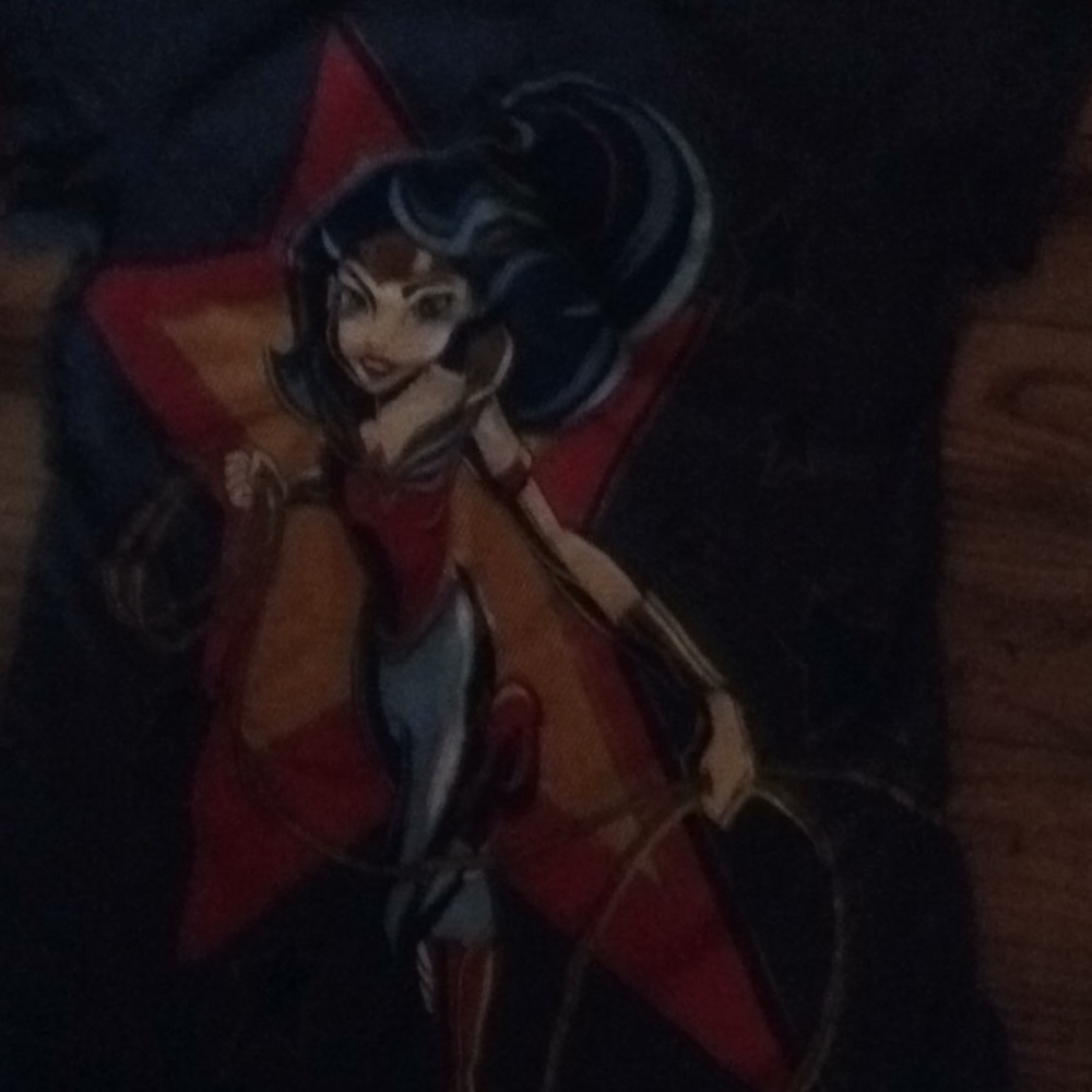 Wonder women navy shirt